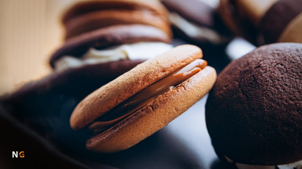 Chocolate Filled Cookies